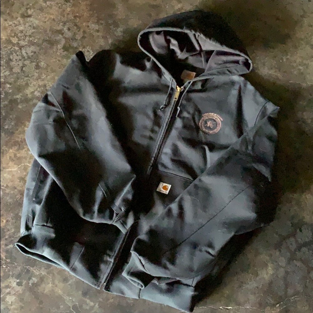 Men’s heavy Carhartt hooded coat